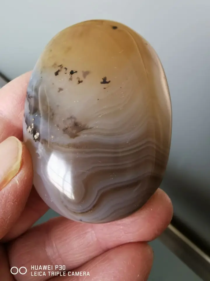 

2.33“ Natural Banded Agate Ocean Jade Agate Palm Stone Healing