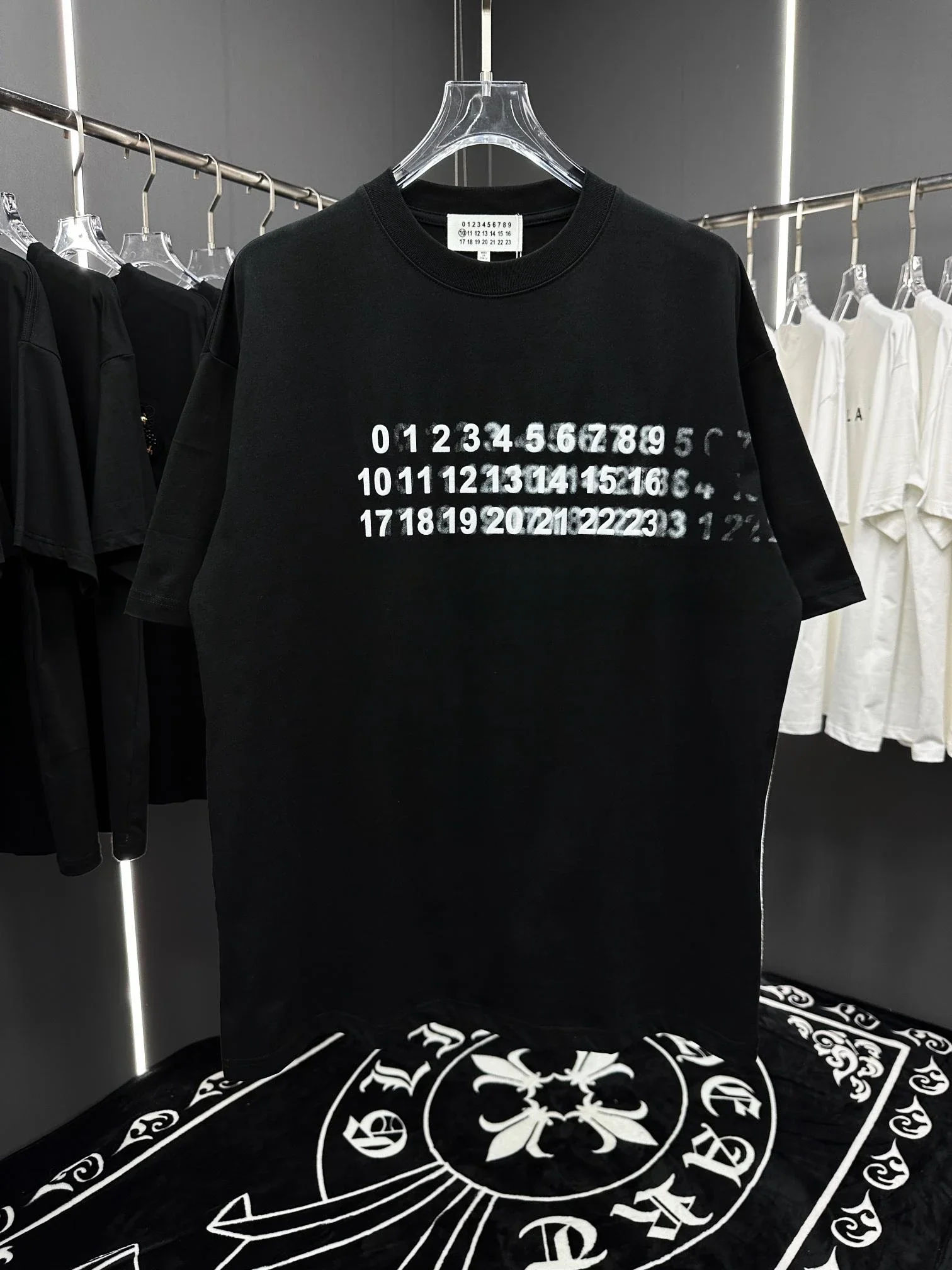 

Mmsix Men's Short Sleeve Fashion Mosaic Digit Design Couple Tshirts High Quality Half Sleeve Causal Sports Women's Loose T-Shirt