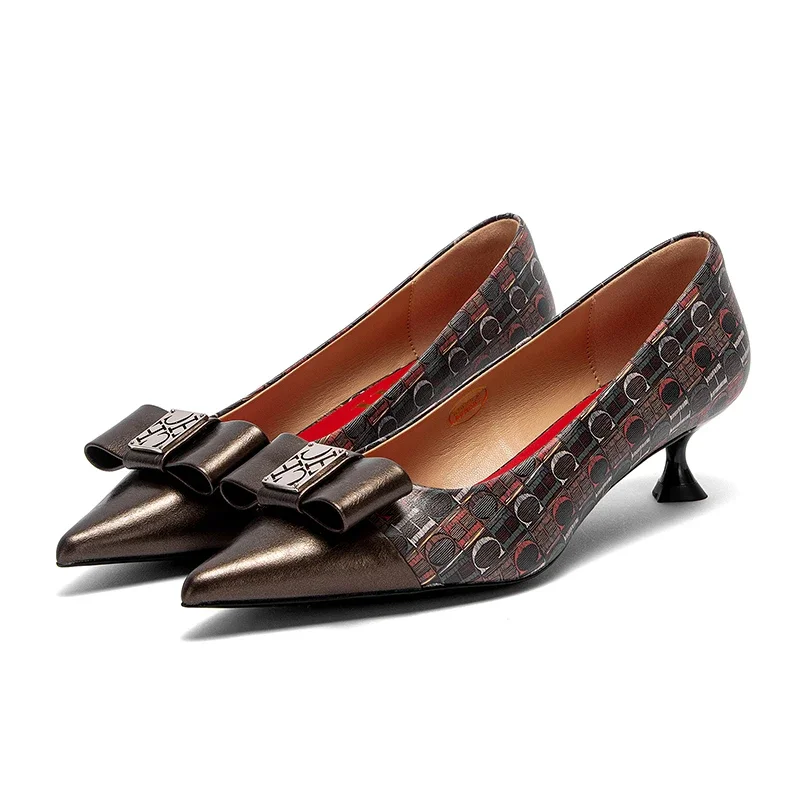 High-Heeled Shoes Elegant Fashion Female Commuting Low Heeled Shoes British Style Patchwork Design Lady Pointed Shoes 3