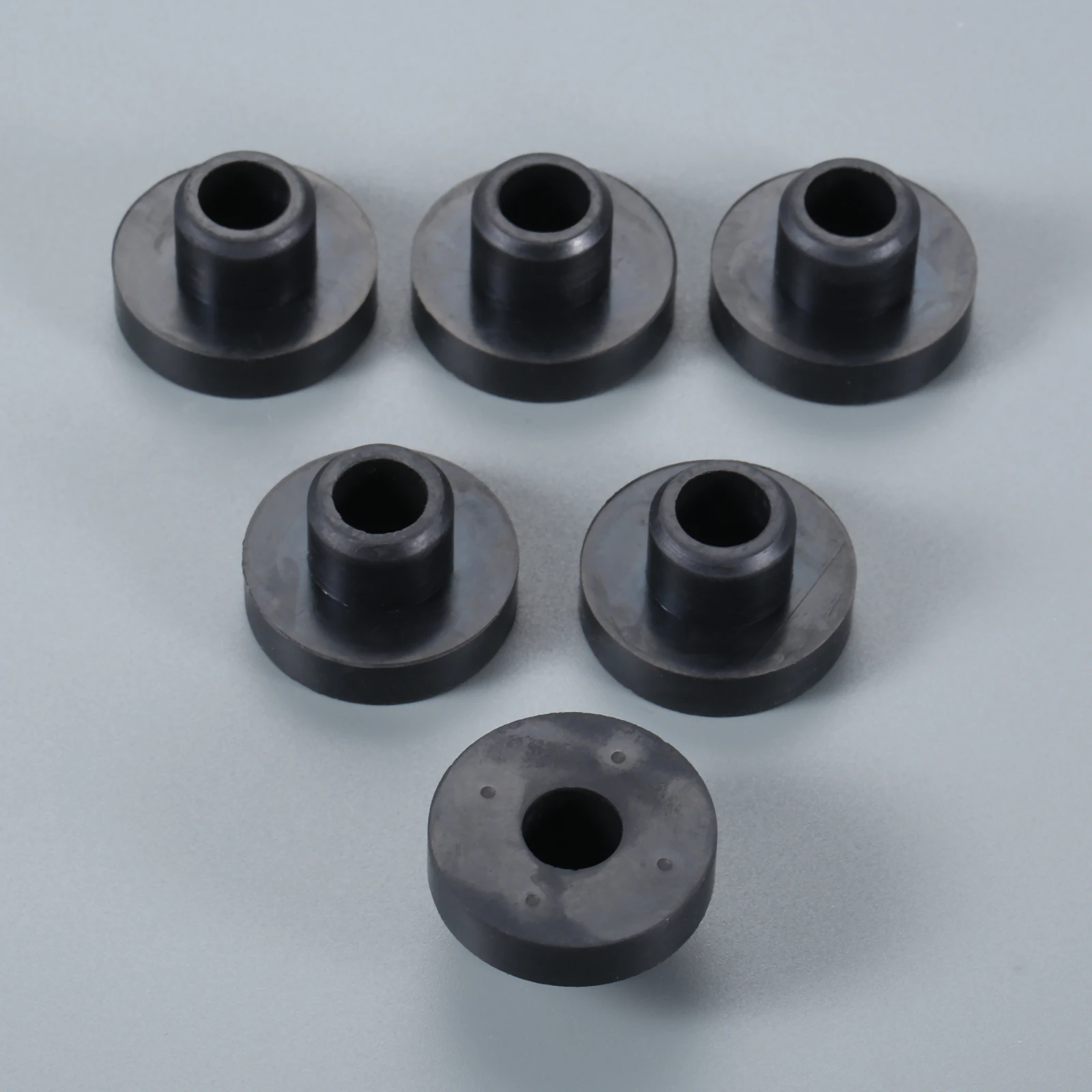 

6Pcs Universal Gas Fuel Tank Bushings Grommet For Tecumseh 33679 Wheel Horse # 104047 46-6560 Lawn Mower Strimmer 13mm (33/64")