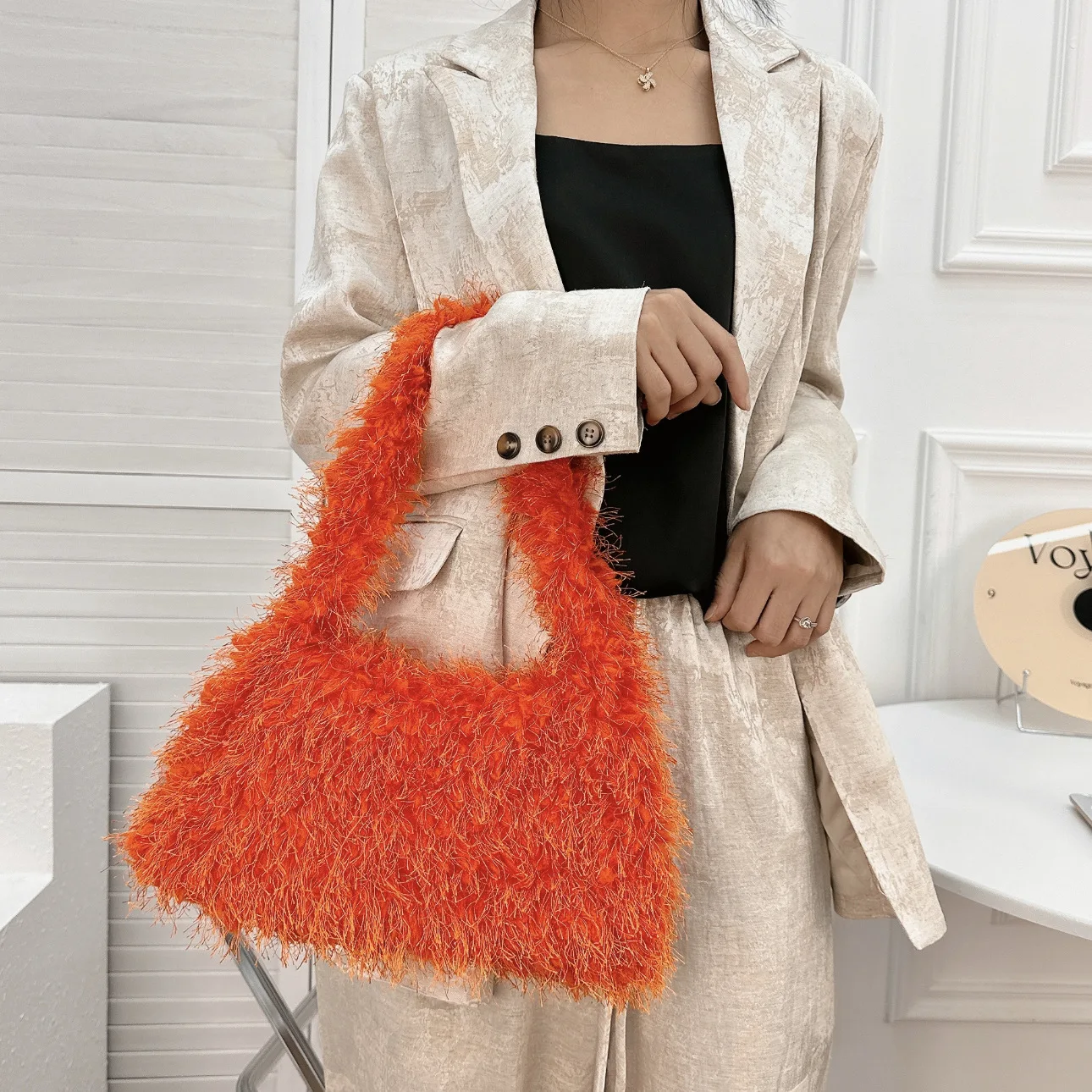 

Candy Color Faux Fur Bag Fluffy Handbag Designer Soft Plush Shoulder Bag Winter Warm Underarm Bags for Women Small Flap Purses