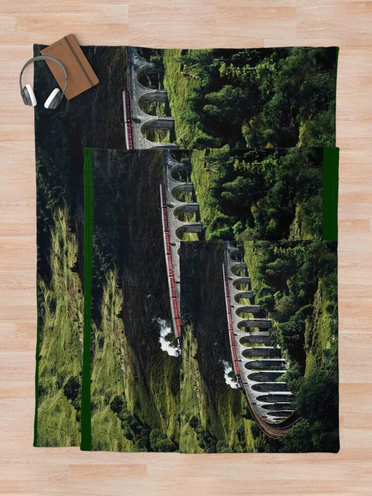 Glefinnan ViaductSteam Train Throw ��� �̵� ��� ���� �� ���� ��� ����