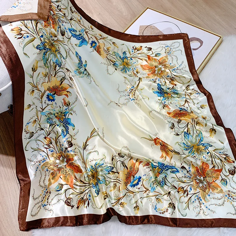 

New Shawls Europe And America Fashion Bandannas New Print Sunscreen 90X90CM Kerchief Four Seasons Luxury Square Silk Scarves