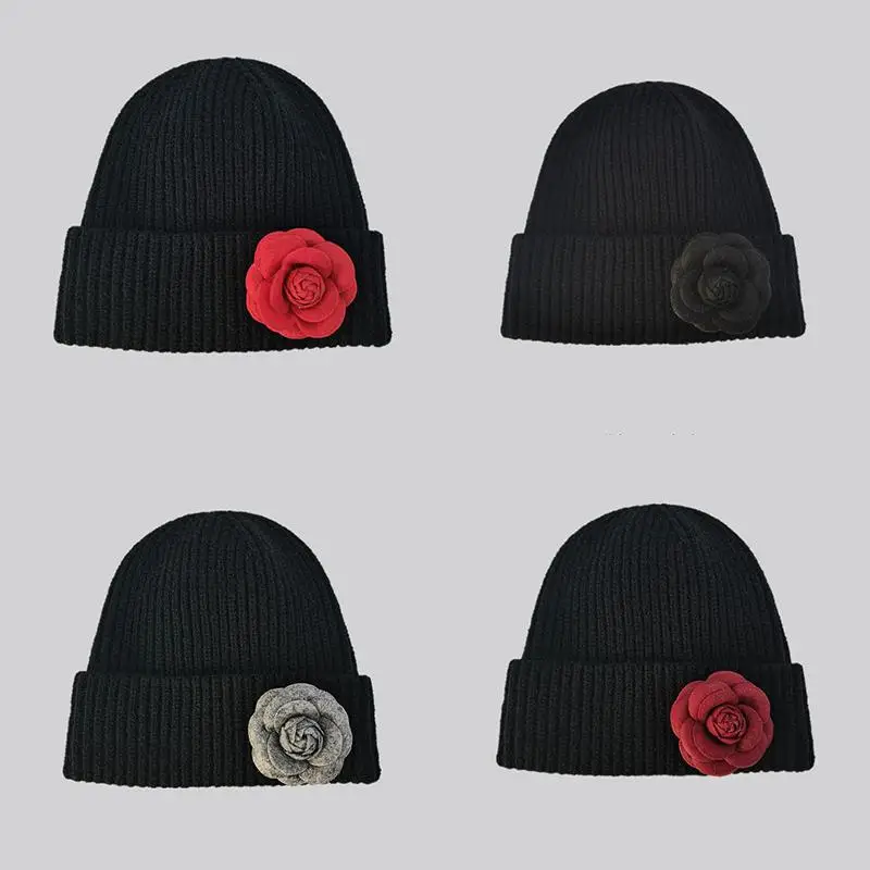 

Зимняя Милая вязаная шапка унисекс, повседневные однотонные модные шапки с красной розой для мужчин и женщин, модные ветрозащитные женские шапки, теплые темпераментные