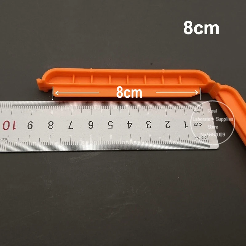 Рисунок 5 - пластиковые зажимы для лабораторных труб
