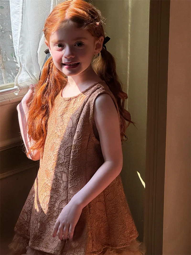 فستان سهل الارتداء لربيع وصيف 2025، فستان جديد بلون سادة بدون أكمام من الدانتيل، ملابس أطفال بنات