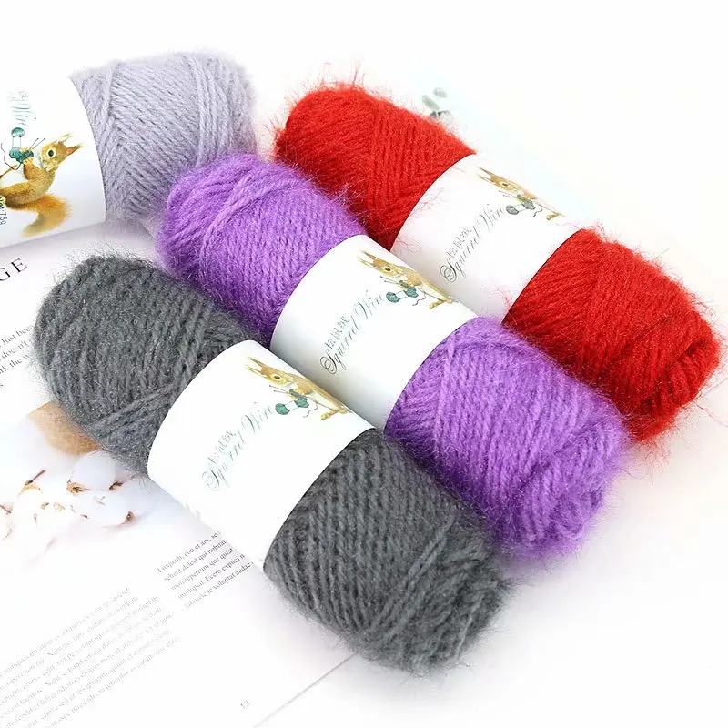 1Pcs Squirrel Fluffy Thread Group Hand-Woven Coarse Sweater Scarf Fluffy Thread Colored Thread Group Hand-Woven Slippers Weaving