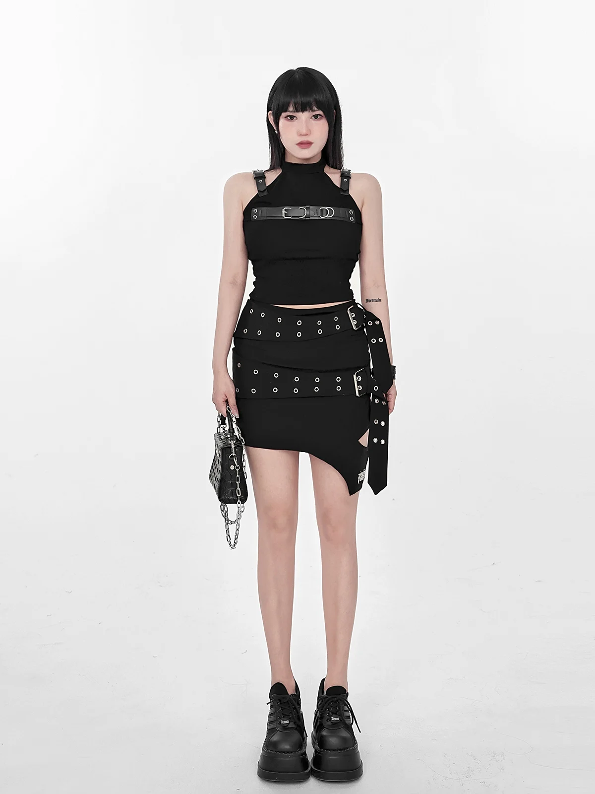 

New Harajuku Punk Style Hot Girl High Waist Double Belt Splicing Gothic Fashion Streetwear Metal Button Irregular Skirt