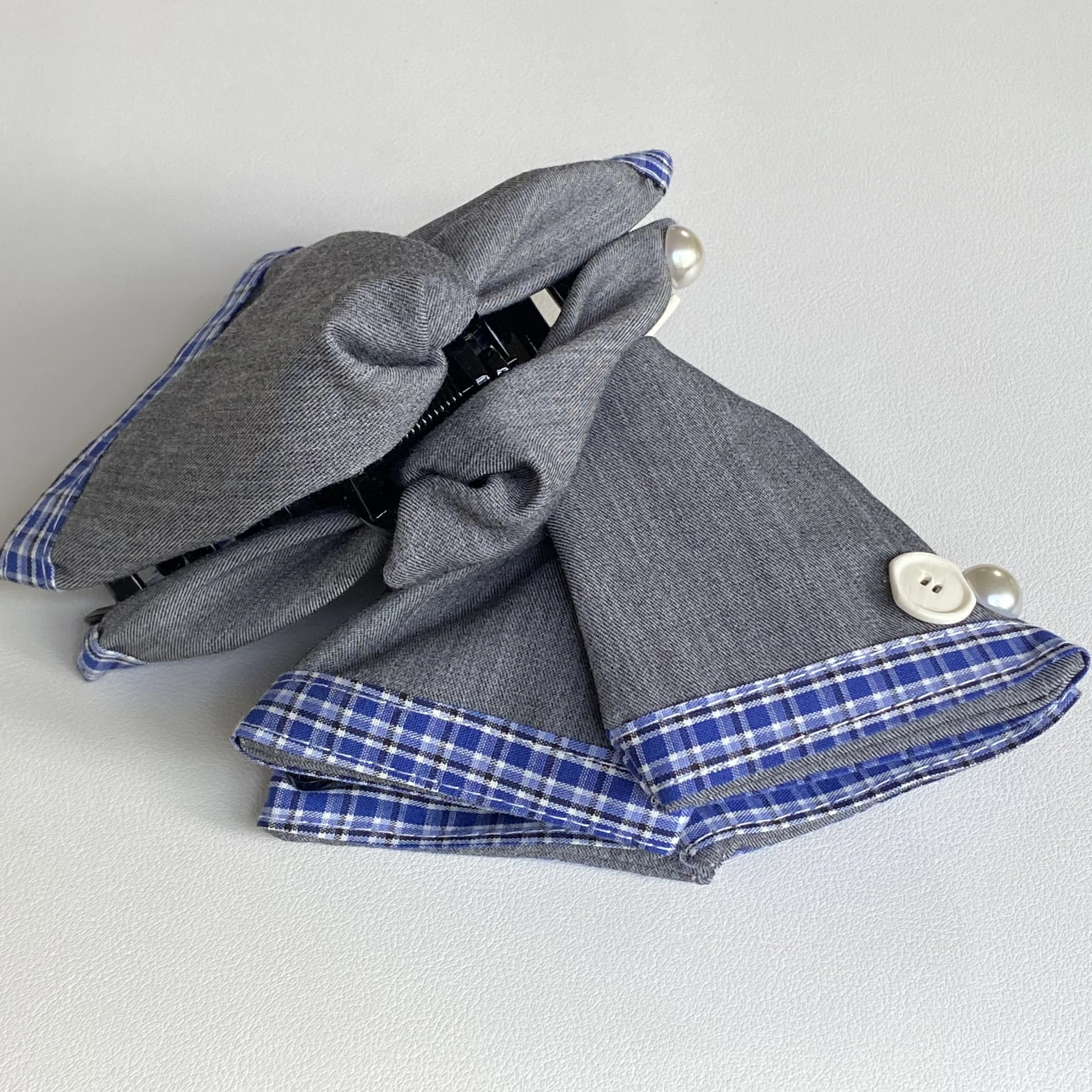 1PC  Elegant Gray Pocket Square With Blue Plaid Trim, Button And Pearl Decor, Men's Formal Wedding Party Suit Accessory