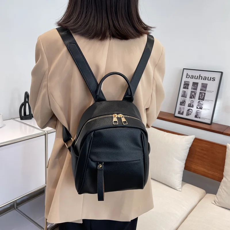 Backpack women trend new soft leather Korean version simple leisure bag literary style college students backpack wholesale