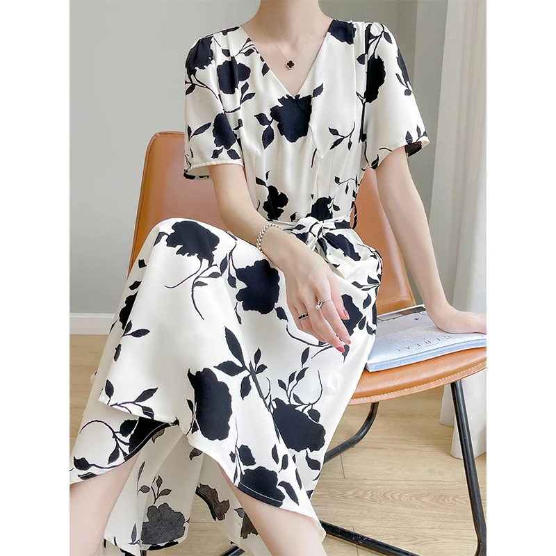

Summer New Temperament V-neck Floral Waist Skirt Black And White Print Slim Skirt Women's Dress