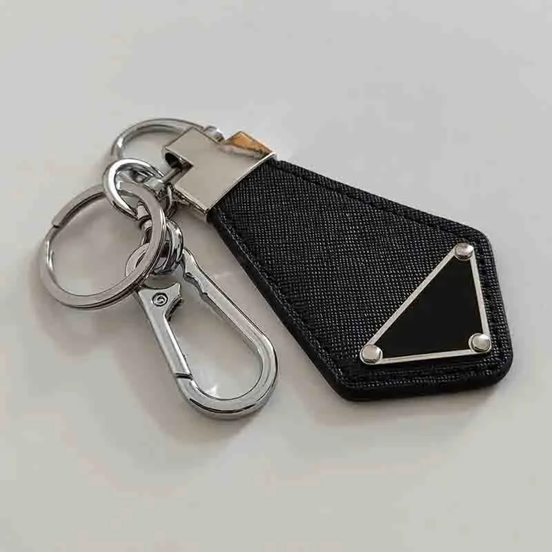 

More than 100 brand keychains, bag pendants, keychain holders, keys, car accessories, keychains, men's and women's gift jewelry