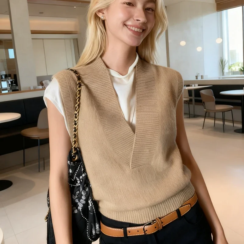 Autumn and Winter New Solid Color V-Neck Women's Sleeveless Waistcoat Fashion Elegant Knitwear Casual Loose Sweater Vest