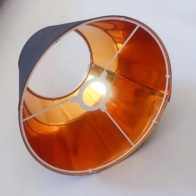 중세기 분위기를 연출하는 필수 전등갓