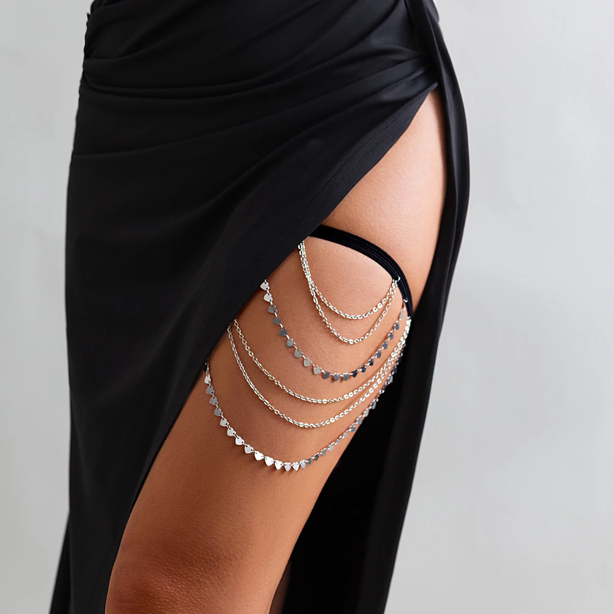 Boho sexy elastic bandage thigh leg chain for women bikini summer heart tassel necklace multi-layer lace body belt jewelry