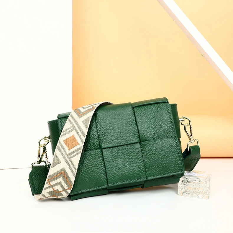 100% Cowhide Women's Shoulder Bags Genuine Leather Woven Crossbody Bags Wide Straps Messenger Bags Fashion Designer Brands Totes