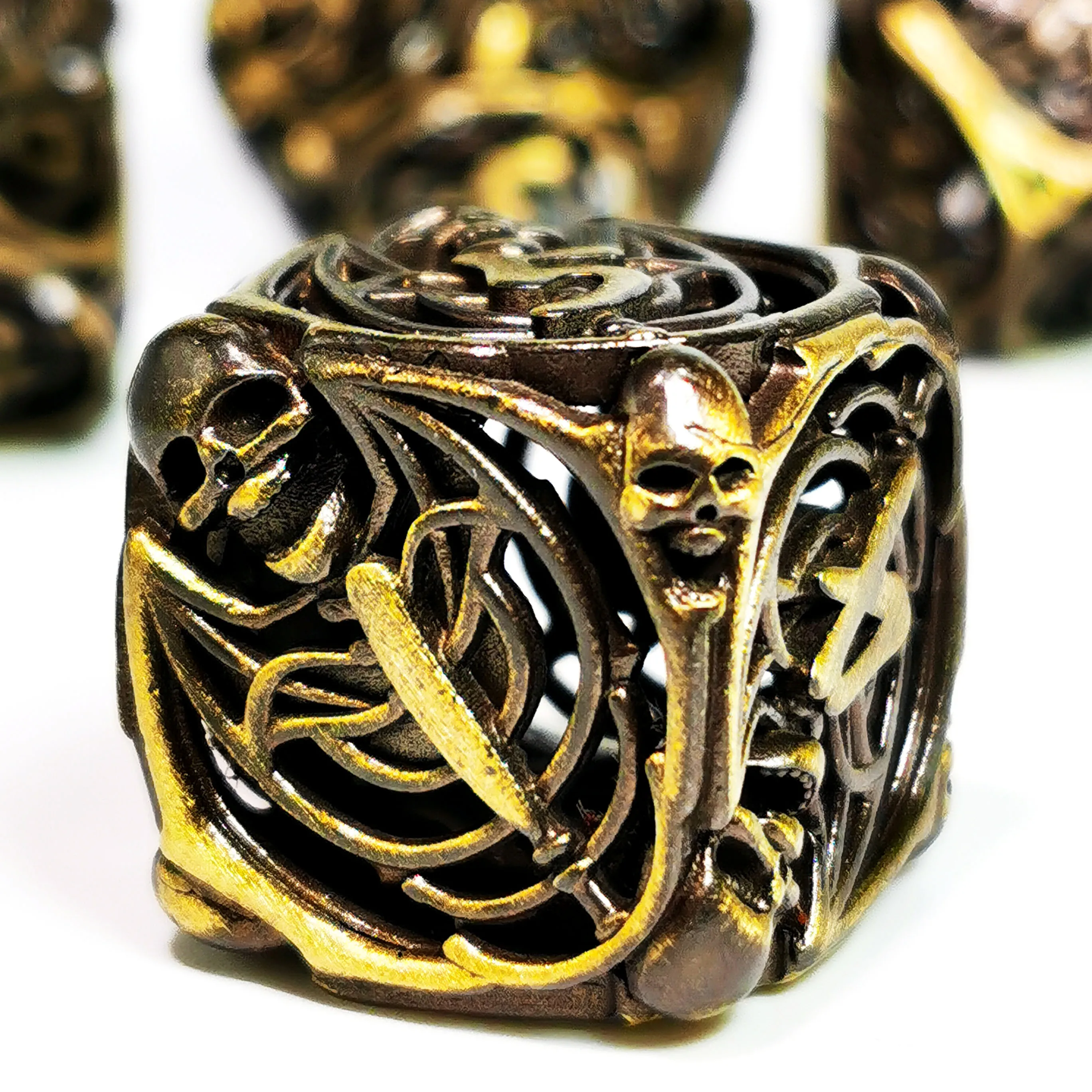 DnD Metal Dice Set - Hollow Bronze Skull Design, 7 Zinc Alloy Polyhedral Dice for Dungeons and Dragons RPG Games 2