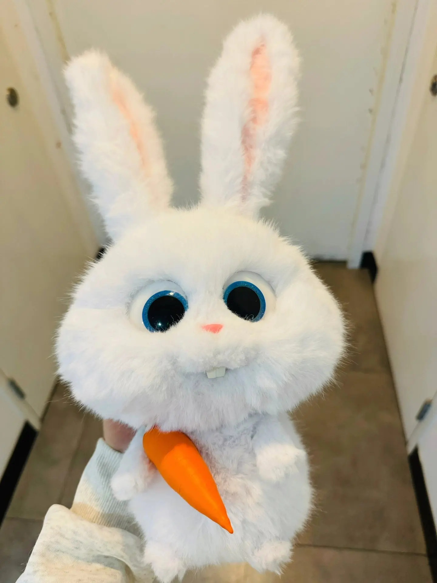 Conejo de peluche blanco de 30 cm con forma de bola de nieve, conejo kawaii, zanahoria de peluche con orejas móviles, muñeco de dibujos animados, juguete para niños, regalo de cumpleaños