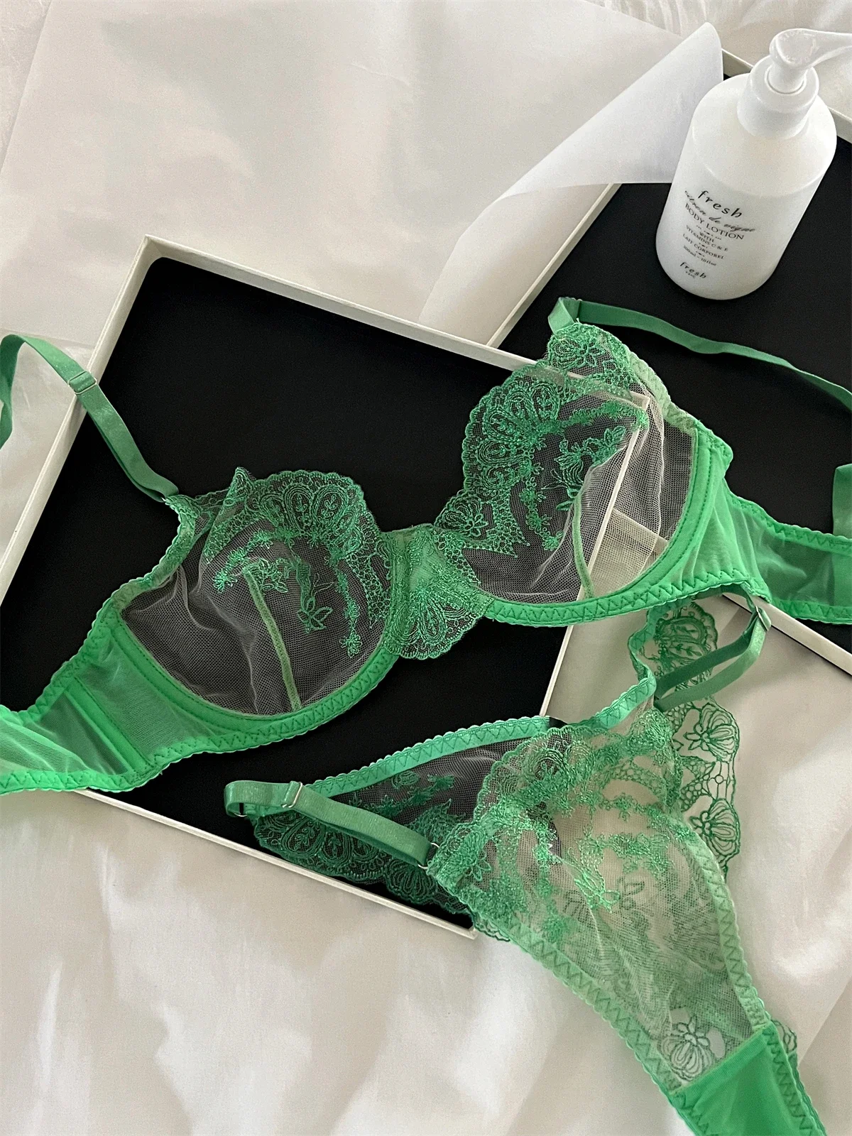 Green romantic steel ring push up lingerie lace sexy transparent triangle cup set bra underwear bras
