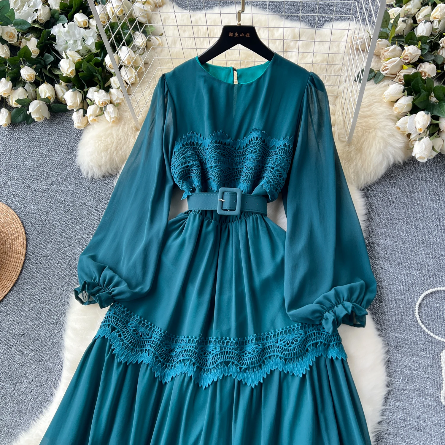 French Vintage O Neck Hollow Out Lace Patchwork Long Lantern Sleeves Korean Fashion Dresses Women's Autumn Waist Sweet Clothing