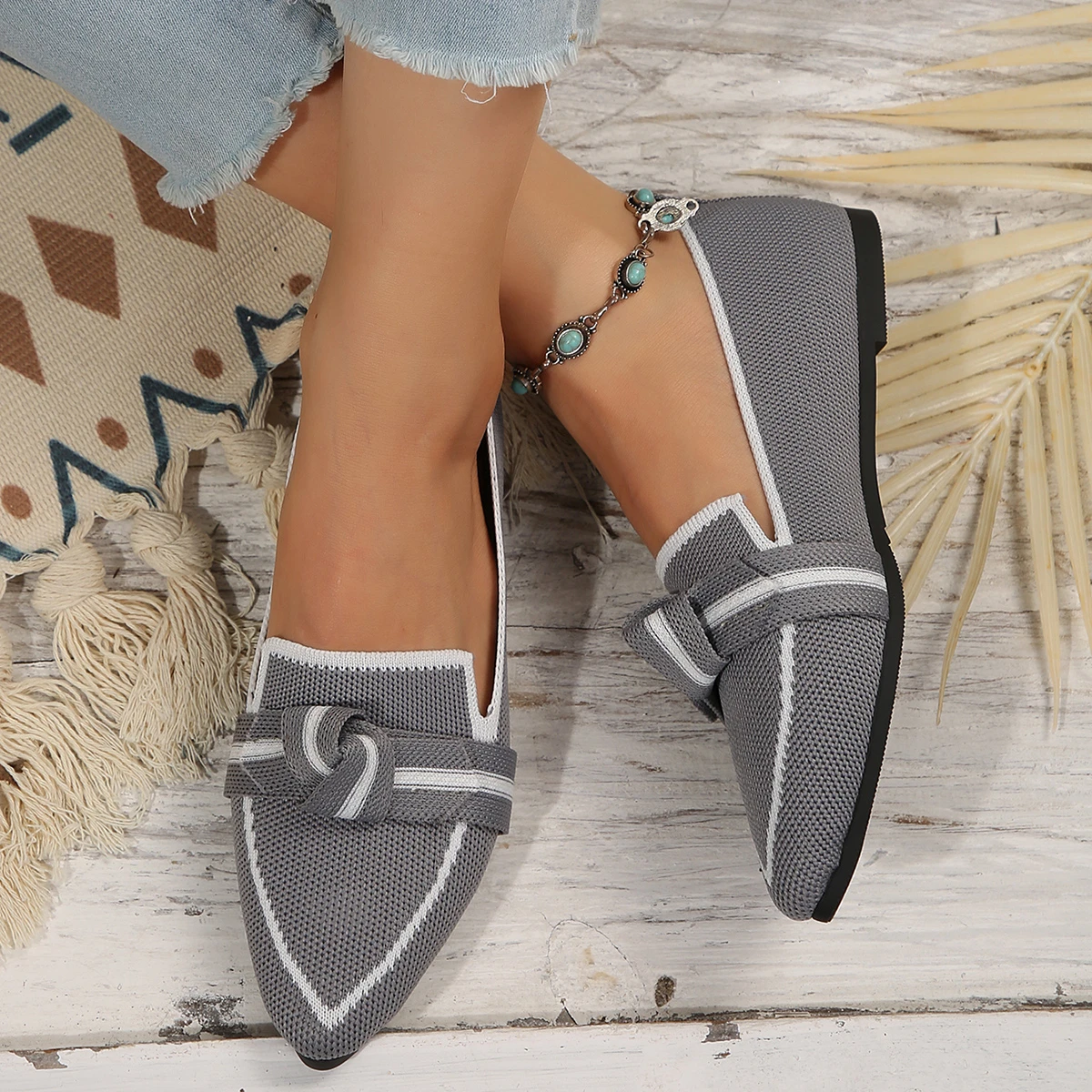 Women's Knitted Slip-On Breathable Comfortable Flats - Solid Color Casual Pointed Toe Loafers Sneakers