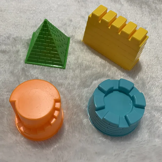Creative Children's Animal Pyramid Castle Sand Mold DIY Summer Beach Tool Set Classic Outdoor Water Playing Toys For Kids 4