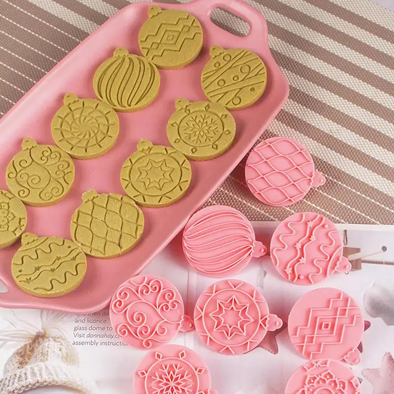 

Christmas Cookie Stamp Press Ball shaped Cookie Cutters 10PCS Christmas Cookie Cutters And Stamps 3D Raised Design Baking Tools