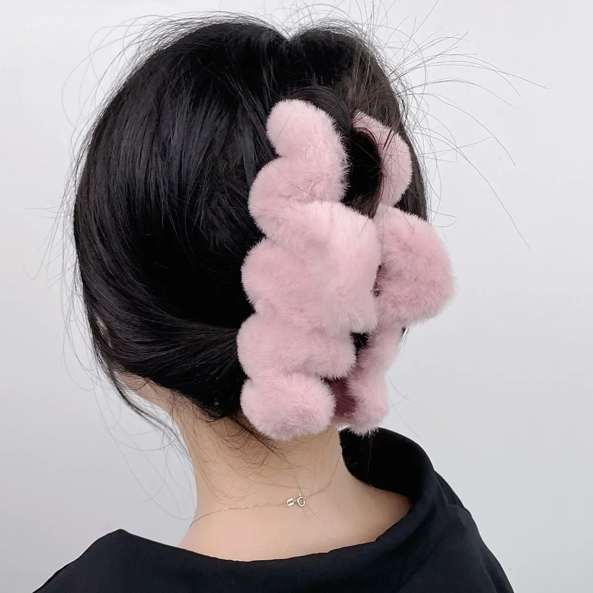 

YHJ New Winter Large Size Autumn Plush Hair Clip Fluffy Imitation Rabbit M-Shaped Hair Clip Claw Hair Accessories for Women
