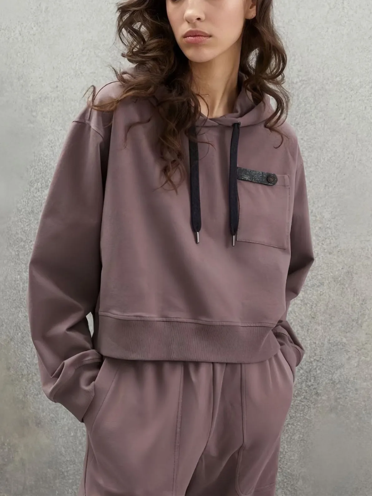 

Women's Beaded Solid Color Casual Suit Autumn Winter 2023 New Fashion Female Short Hoodie and Elastic Waist Sports Pants