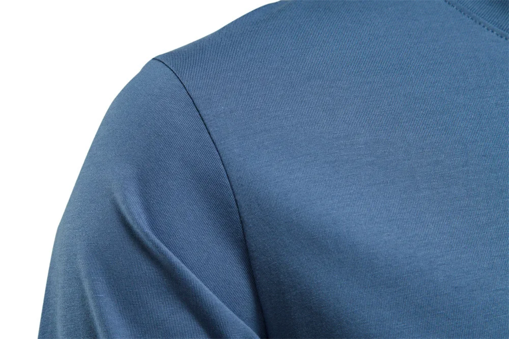 Casual Pure Cotton Long Sleeve Men's T-shirt model side