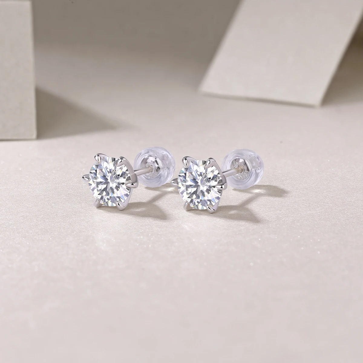 JIUZUAN Moissanite Stud Earrings image 5