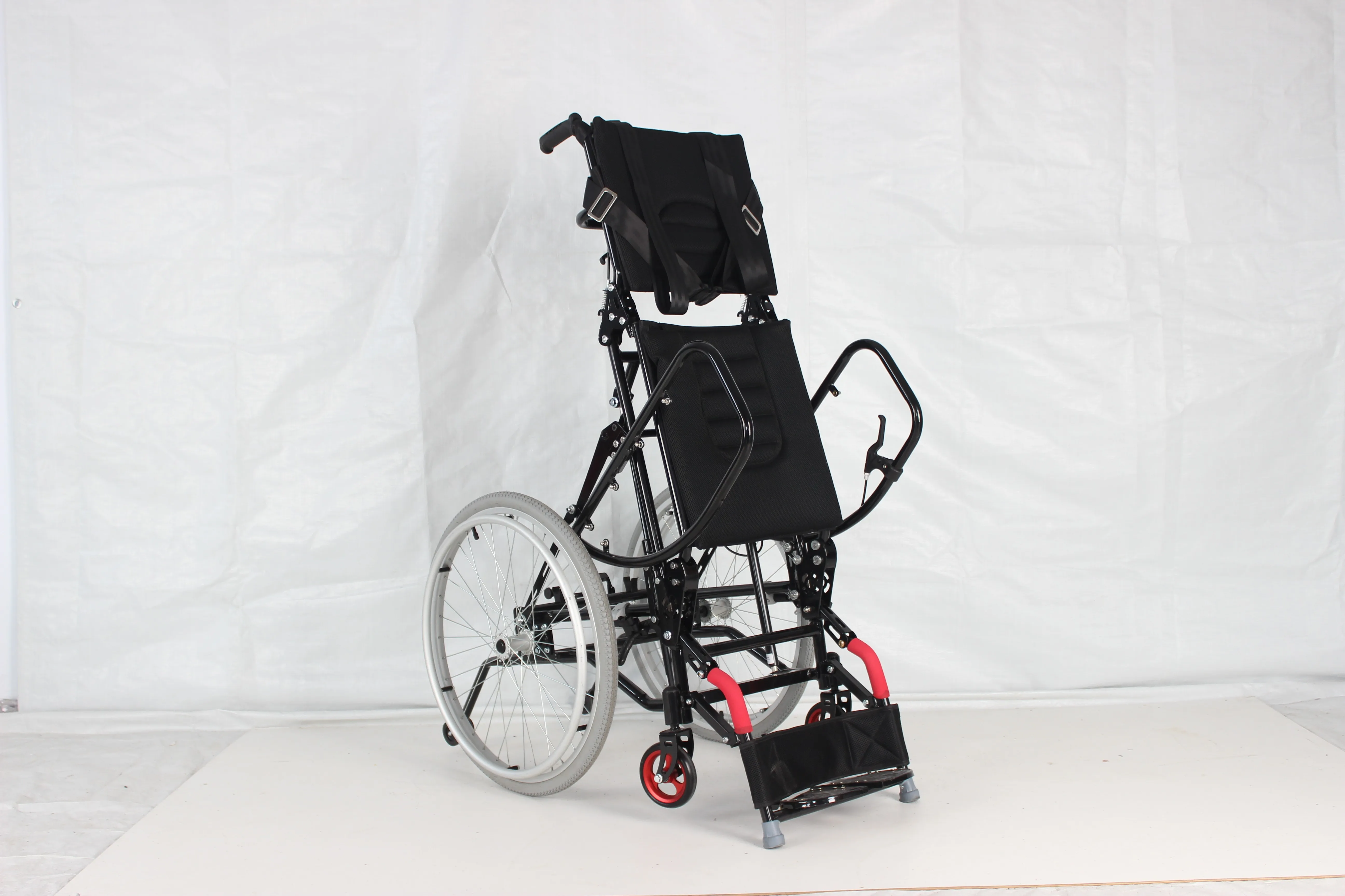 Manual Wheelchair Wheelchairs for the Disabled Standing Wheelchair Lightweight Sporty and Manually Standing Hot Sell