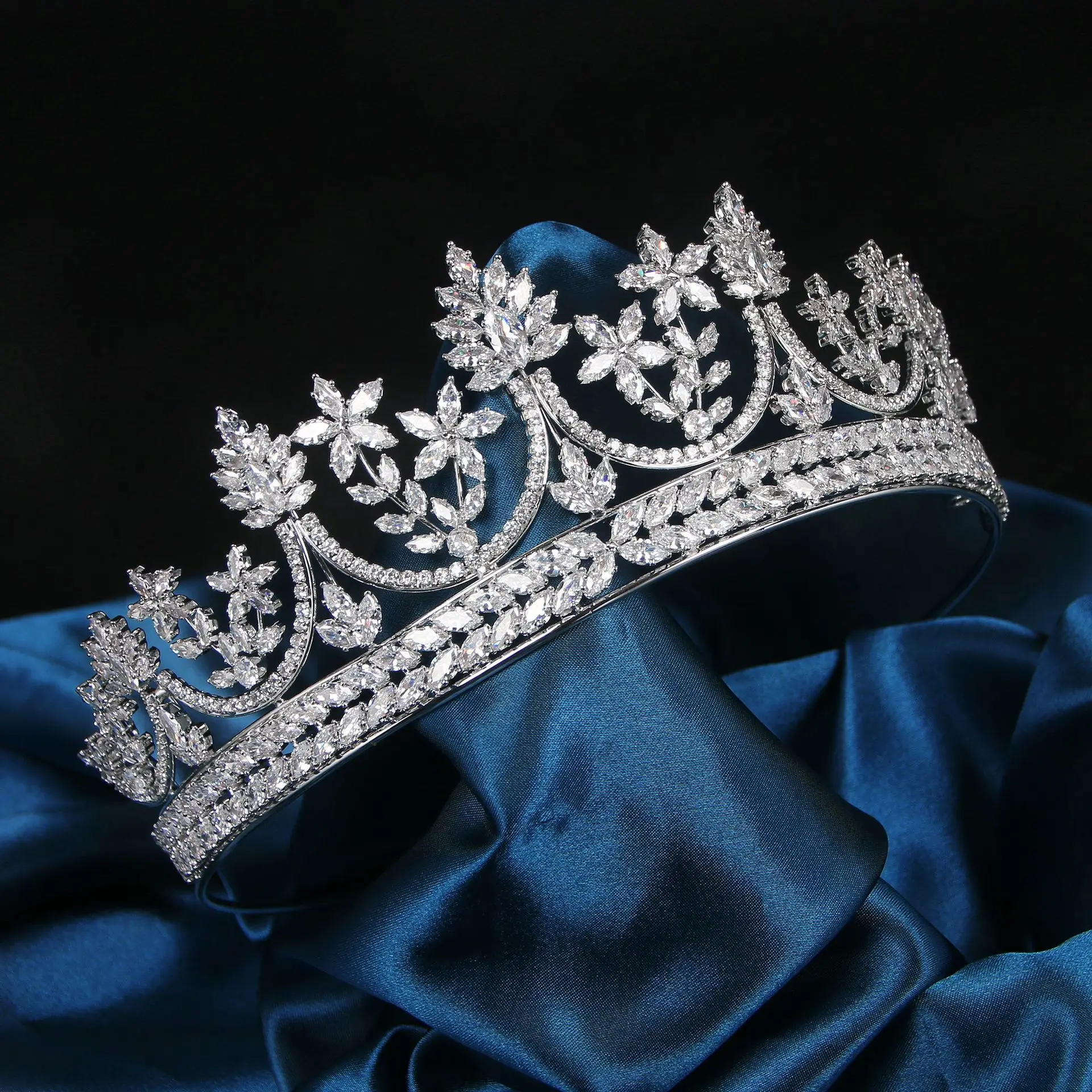 New Bride Retro Crown Copper Cz Bright Rhinestone Accessori Da Sposa Princess Hair A Big Full Crowns Diademi