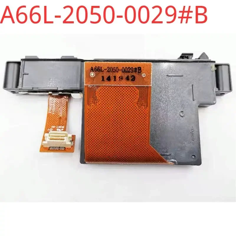 새로운 브랜드 Fanuc A66L-2050-0029    A/    B/    C/    BS/    카드 슬롯은 새롭고 독창적입니다.