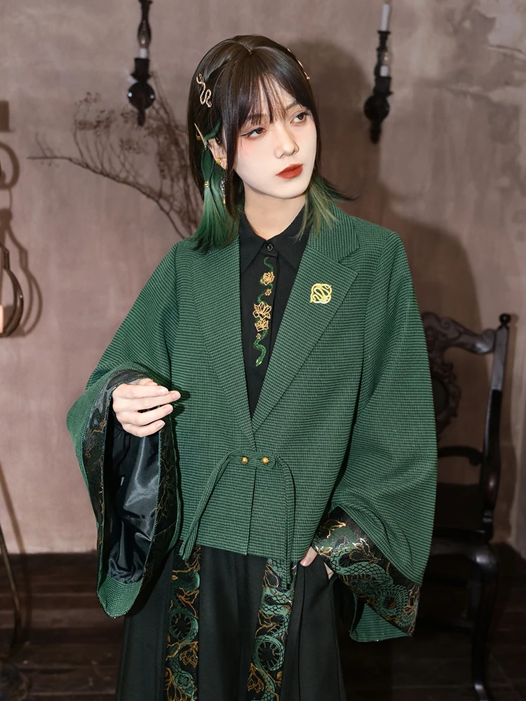 New Chinese Style National Style Han Elements Wide Sleeved Jacket Female Woman Tassels Short Year Of The Snake Suit Weaving Gold