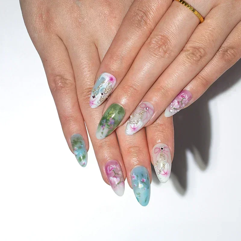 Fake Nails 24Pcs Short Round Head Almond with Flowers Grass Pattern Wearable False Nails Tips Summer Full Cover Press on