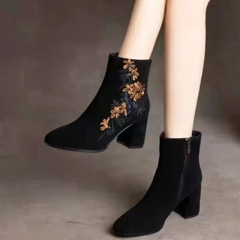 

High Heel Women's Boots 2023 Winter New Warm Fashion Embroidery Sexy Ankle Boots Female Round Toed Suede Shoes for Women