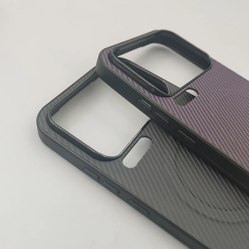 Carbon Fiber Magnetic Wireless Charging Case with MagSafe Compatibility