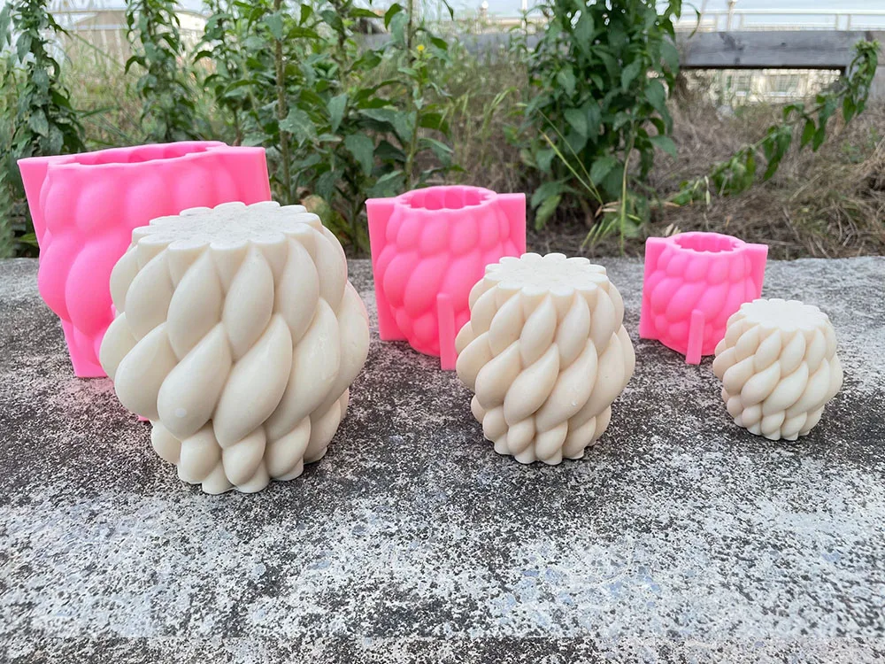 Description Picture 6 of itemRotating 3D Raindrops Candle Silicone Mold Geometric Crafts Art Abstract Candle Making Tool DIY Soap Resin Mold Gifts Home Decor