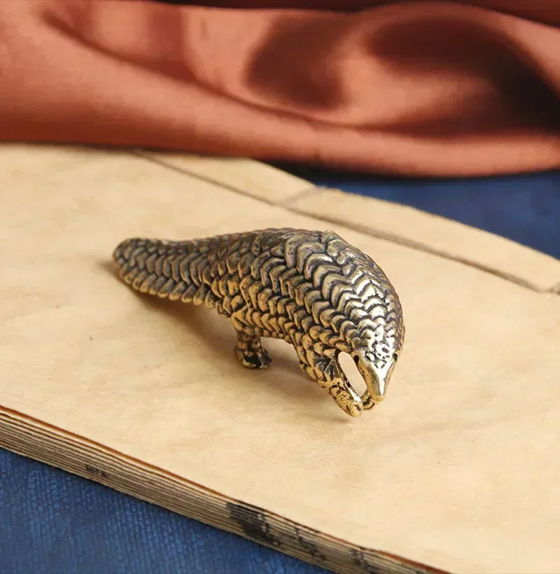 1 Stücke Chinesischen Stil Luxus Hause Ornamente Retro Messing Pangolin Wohnzimmer Geschenk Stall Handwerk Tier Thema Metall Ornamente – Detail 7