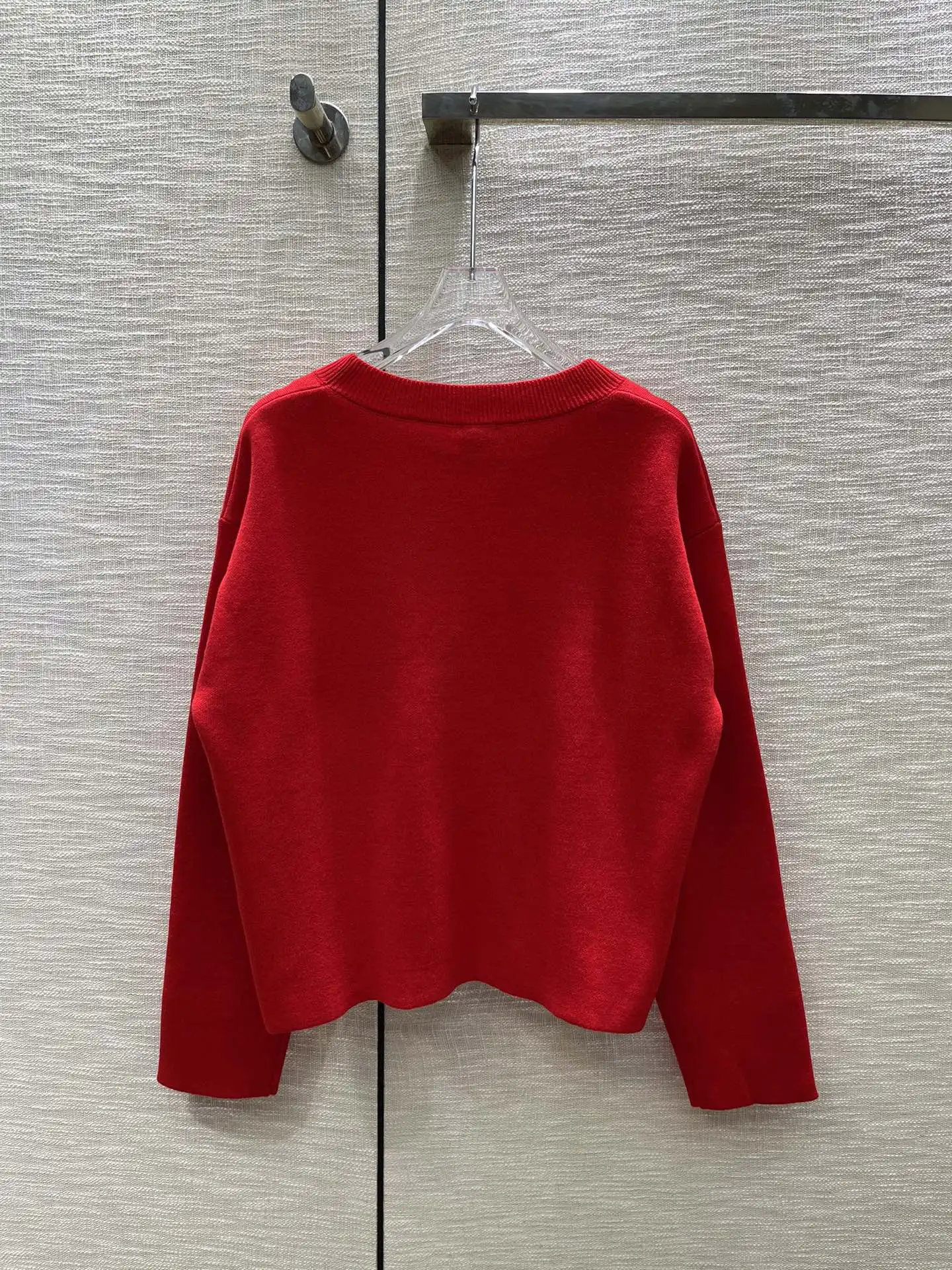 

2023 Autumn/Winter Latest 3D Embossed Logo Wool Microfiber Round Neck Women's Sweater