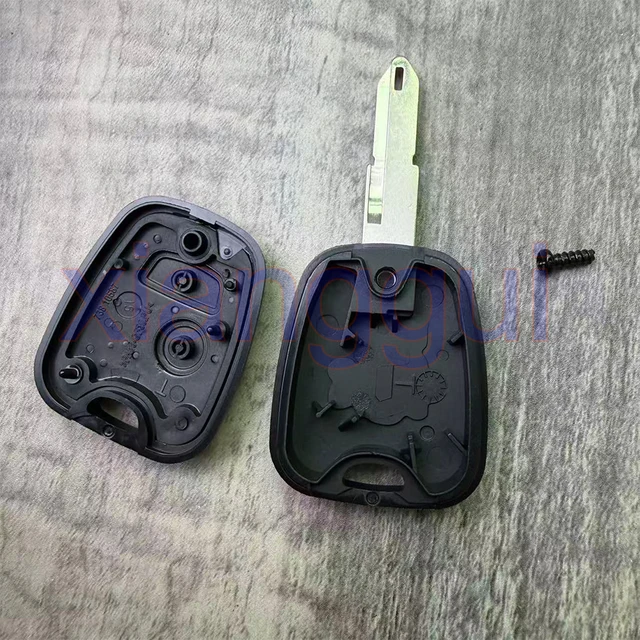 รีโมทกุญแจรถยนต์ 2 ปุ่ม ชิป ID46 PCF7961 ความถี่ 433.92MHZ สำหรับ Peugeot 107 206 207 306 307 407 และ Citroen C1 C2 C3 Saxo Picasso 3