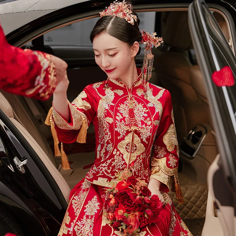 

2022 Bride Red Embroidery Wedding Dress Vintage Mandarin Collar Cheongsam Traditional Chinese Style Qipao Dresses