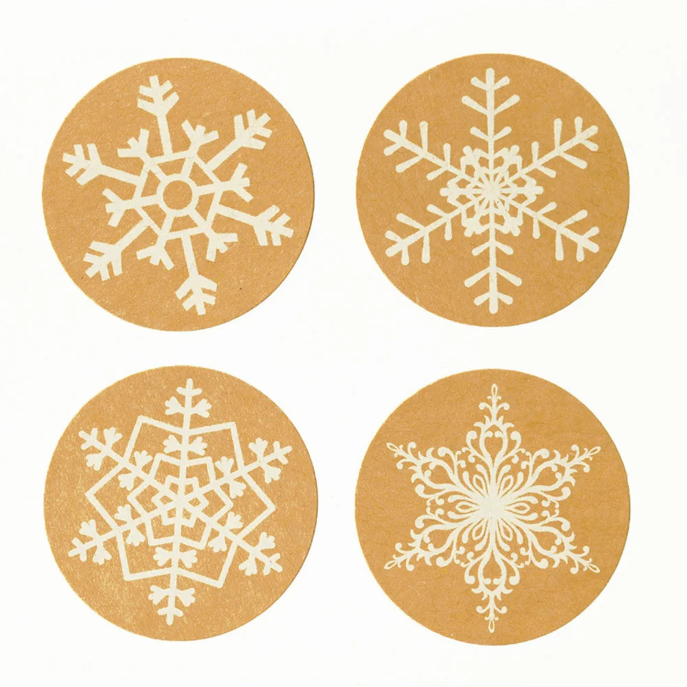 3.5Cm Christmas Snowflake Sticker Kraft Paper Christmas Theme Seal Labels Sticker for Gift Packing Diy Christmas Decoration 2023