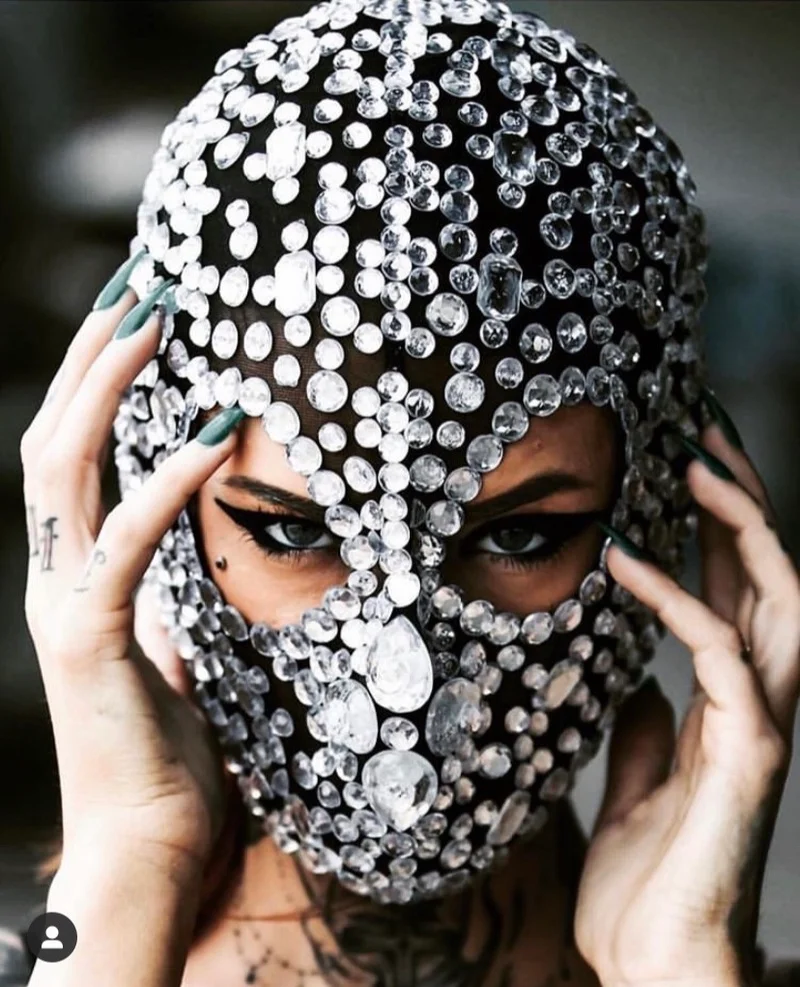 

Diamond Punk Full Face Mask Cosplay DJ Dance Nightclubs Anonymous Headwear Masks Rave Party Fashion Rhinestone Helmet Mask