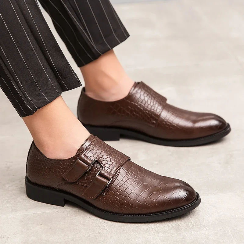 

Fashion Buckle Loafers Slip-On Loafers Men Casual Mules Shoes Driving Shoes Male Moccasins Pointed Banquet Social Shoes Big Size