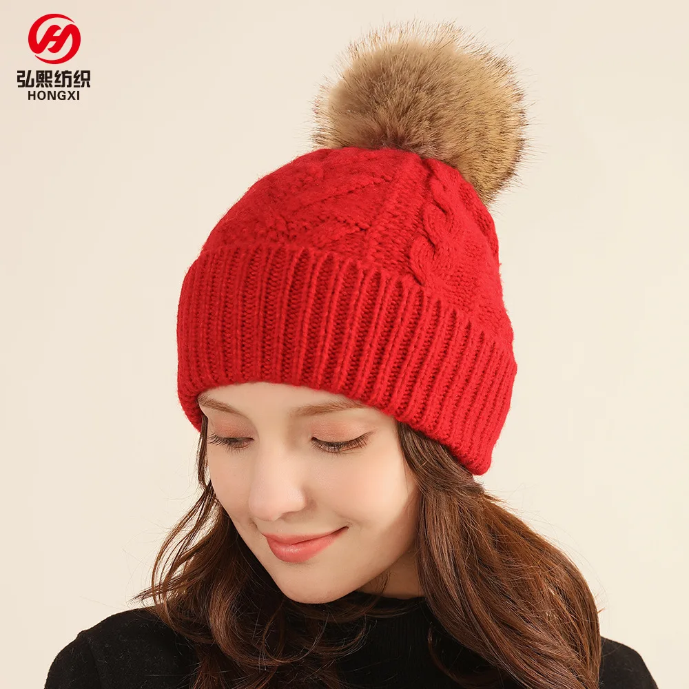 

Hairball Beanie Hat women's Winter Knitted Cap Warm Fashion Winter Versatile Padded Cycling Windproof Couple Wool Cap