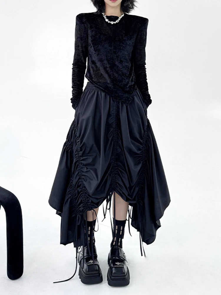 [EAM] High Elastic Waist Black Irregular Hem Drawstring Half-body Skirt Women Fashion Tide New Spring Autumn 2026  1DJ0643