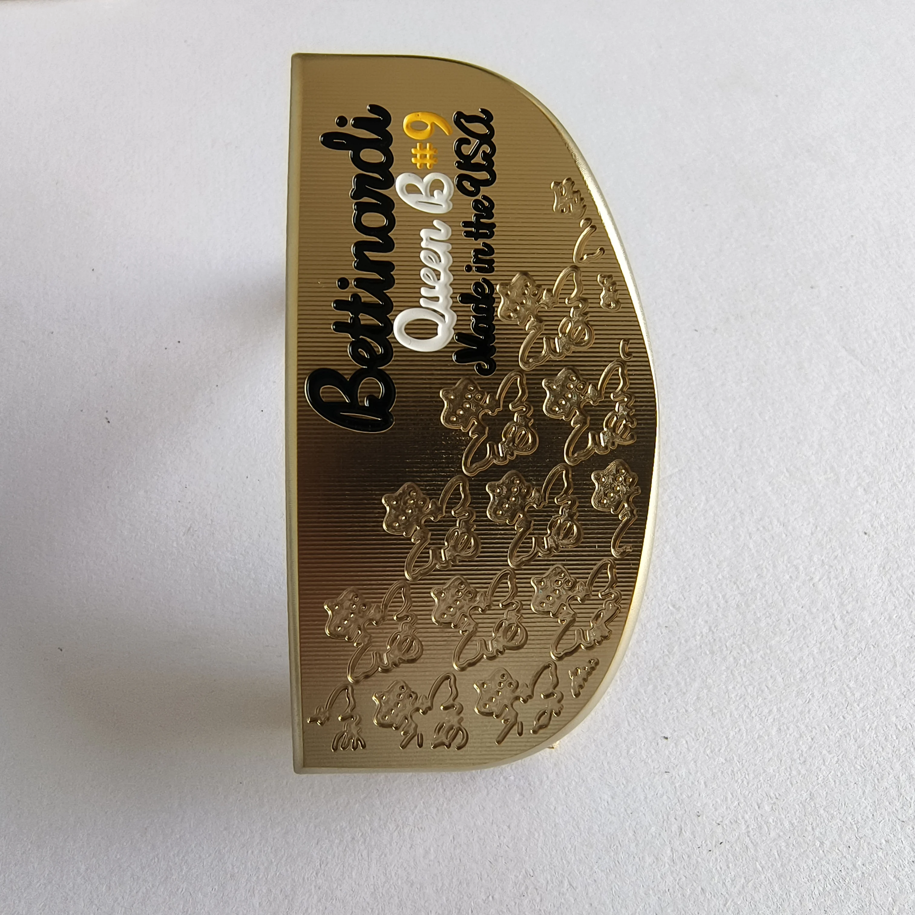 골프 애호가를 위한 궁극의 보물: BETTINARDI CNC 골드 골프 퍼터