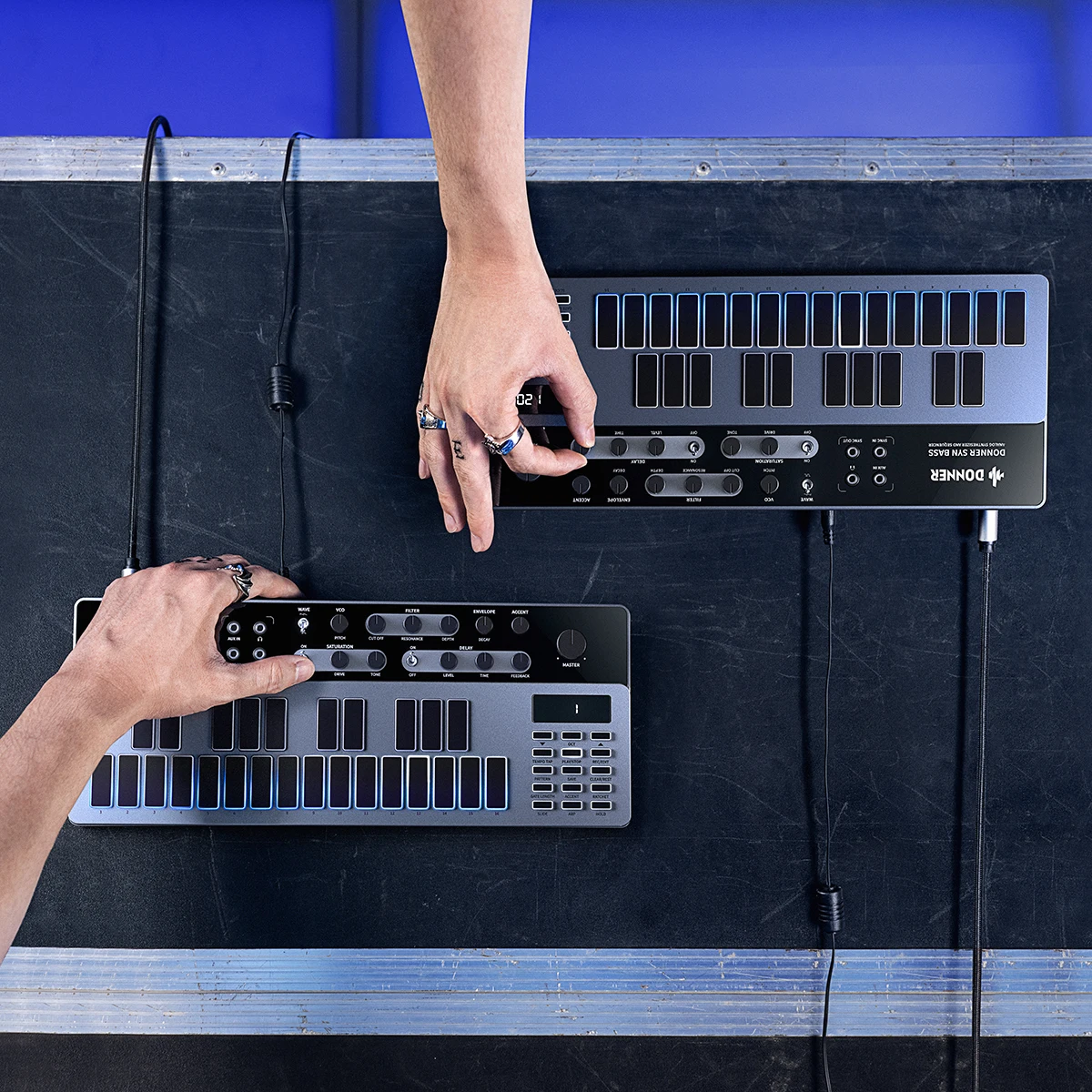 Donner B1 Analog Bass Synthesizer Sequencer Controller Beat